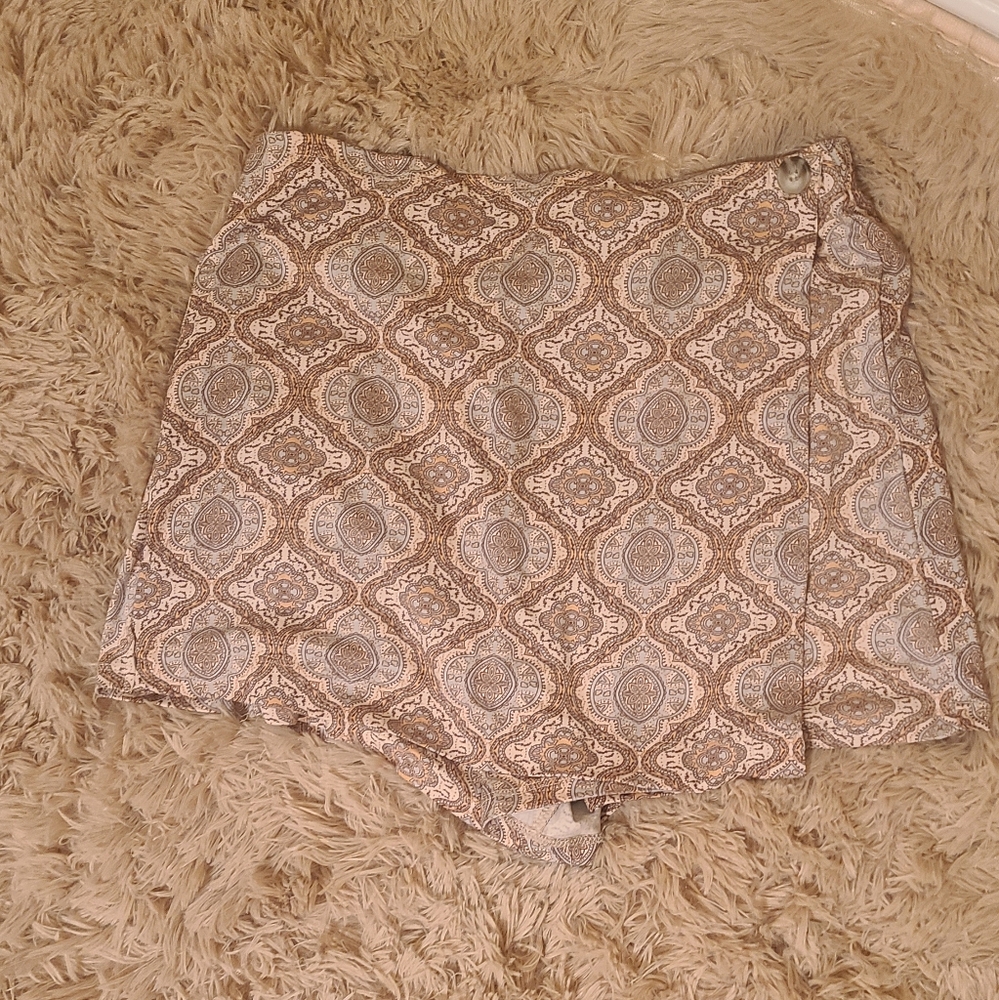 Wallflower Brown and Cream Patterned Skort